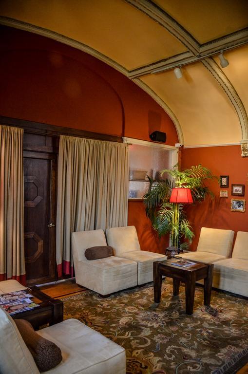 Inn At The Villa 印第安納波利斯 外观 照片