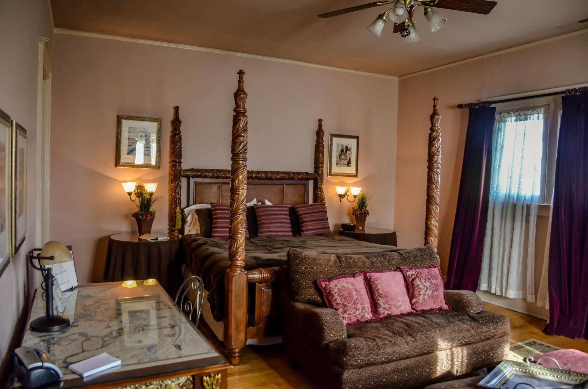 Inn At The Villa 印第安納波利斯 外观 照片